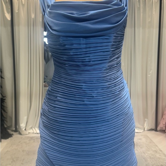 Baby blue bandage ruffled evening gown - Picture 4 of 8